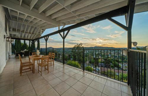 Entire Private Home with 4 Bedrooms 2 Bathrooms, Pool, View, 4 Parking, King Bed, Big Yard, Available Now - Foto 57