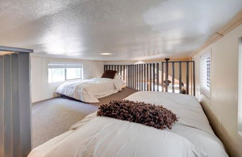 Near Lake Almanor and Golf Cozy Cabin! - Foto 16