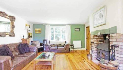 5-Bed Home - Sleeps 12 Pool Garden & Play Area - Foto 3