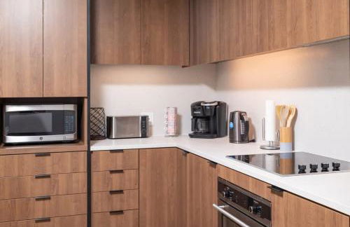 Luxury Apartment w King Bed Shared Pool & Rooftop - Foto 31