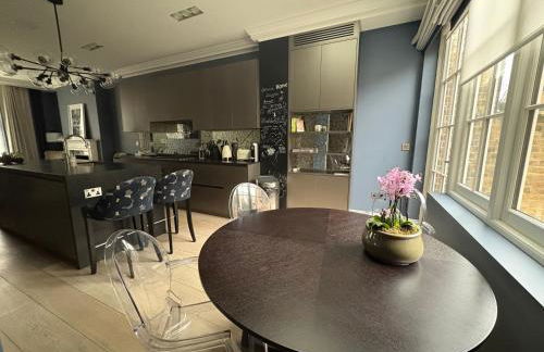 Luxury 4 Bedrooms 5 Baths 2 Receptions Family House with Garden Chelsea - Foto 6