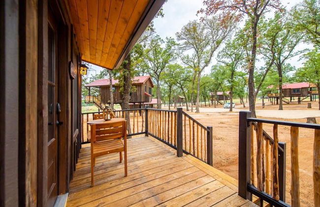 The Nuthatch Cabin 15 MIN to Magnolia Baylor - Foto 3