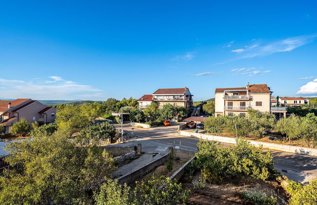 2 Bedroom Apartment Near Sibenik Krka Waterfalls - Foto 17