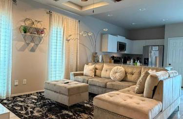 Gorgeous, Brand New 3 Bedrooms Home- Near Lackland AFB & SeaWorld - Foto 5