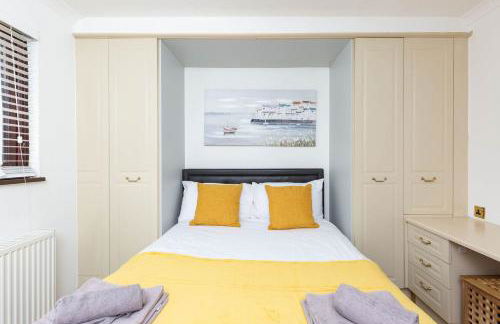 Spacious & Bright 3 Bedroom House in Peterborough - Foto 28