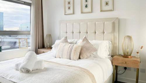 Stunning River View City Centre Apartment - Foto 1