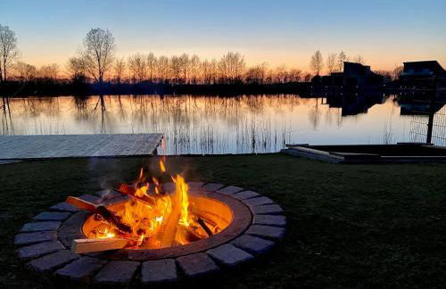 Seevilla am See mit Sauna, Kamin, privatem Steg und Seezugang - Foto 25