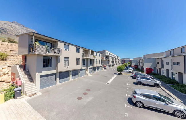 Delightful 2 Bedroom Townhouse in Woodstock - Photo 27