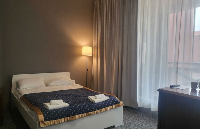 Hostel Bialoleka - Free Parking, Fast Wifi - Foto 1