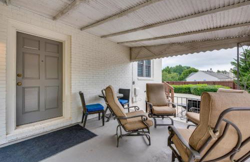 Cozy and Modern Norcross Hideaway with Covered Porches - Foto 18