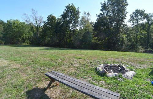 Whispering Hills -- Pet Friendly - Hot Tub - Grill - Wifi - Fire Pit - Covered Porch - Screen Porch - Fireplace - View - Billiard Table - Game room - Foto 32