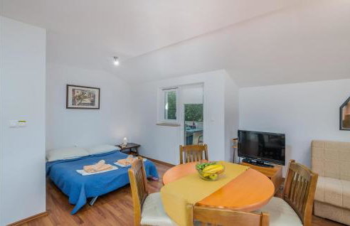 Cozy Apartment In Malinska Dubasnica - Foto 5