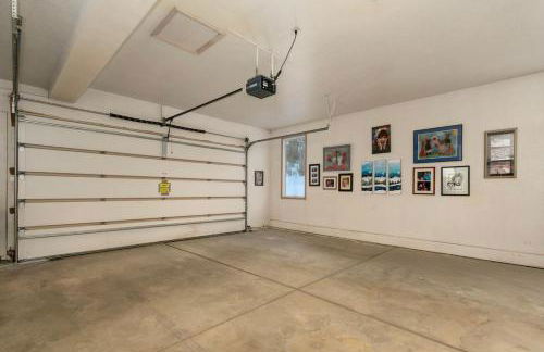 Stunning Mountain Retreat with View and Private Hot Tub - Foto 36