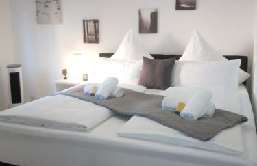 Teufelsstein, Wandern, Ausblick, Freilichtbühne, Loreley, 3 Burgenblick, Rhein, 30m2 Terrasse, Grillen, Entspannen, Natur, Rodelbahn, WLAN, Parkplatz, - Foto 1