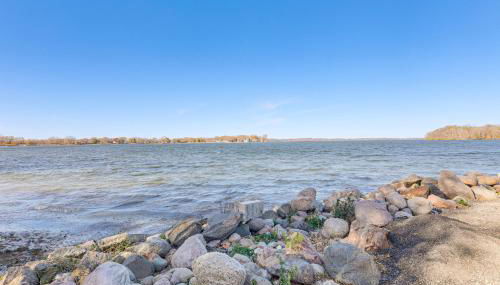 Steps to Shore! Pet-Friendly Lake Waconia Getaway - Foto 3