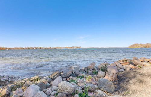 Steps to Shore! Pet-Friendly Lake Waconia Getaway - Foto 3