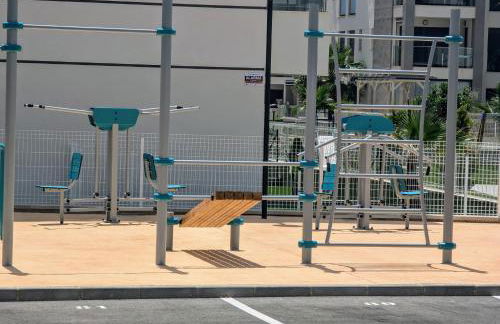 Poolside 2BR apartment Villamartin - Foto 27