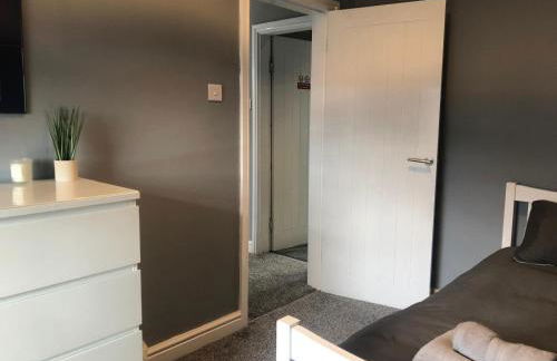 Affordable Luxury 1 Stunning apartment Sunderland close to City centre hospital Crown Works Studio and Nissan - Foto 20