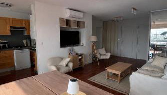 Cap Marina By L'Avenue - Vue XXL - Jacuzzi - Terrasse au bord de l'eau - Plein Sud - 2 chambres - Port Camargue - Foto 5