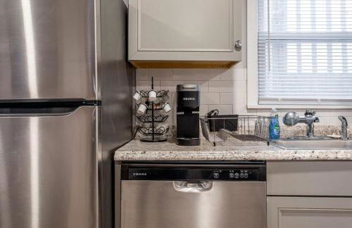 Updated 3BR 2BA Apartment Near NYC Airport - Foto 31