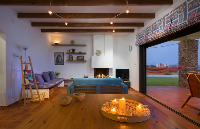 Cristelia Luxury Sea Front & Pool Villa - Foto 9