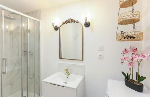 Twilight Star Spa - Sauna & Private Cinema - Free Parking - Foto 12