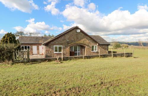 Hawksbridge Bungalow - Photo 3