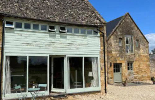 Hare Cottage wonderful views and parking - Pass the Keys - Photo 1