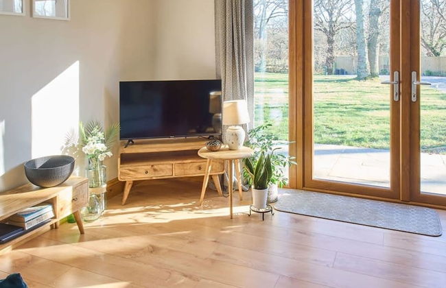 Host Stay Cobnut Barn - Photo 19