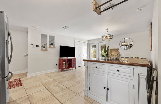Charming Home in Heart of Downtown Pet Friendly! - Foto 8