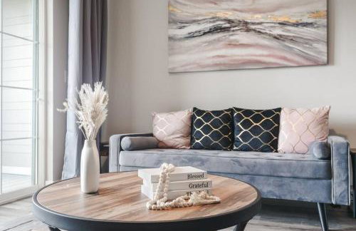 Serene 1BR Perfect Indy Stay - Foto 18