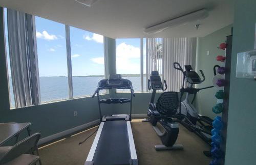 Breathtaking Waterview Condo! - Foto 46