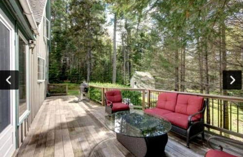 Bright Post & Beam Retreat with Fire Pit & Game Room Near Acadia | Sorrento, Maine - Foto 24