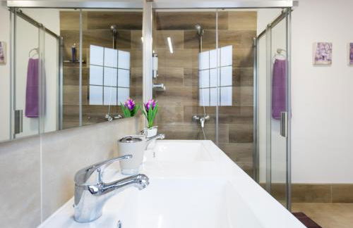 Apartamento Minimalista con Terraza, WiFi y a 1 Minuto de la Playa - ES-279-4 - Foto 15