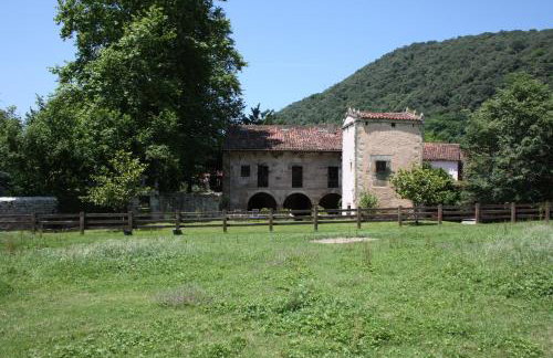 Palacio de Hualle - Photo 58