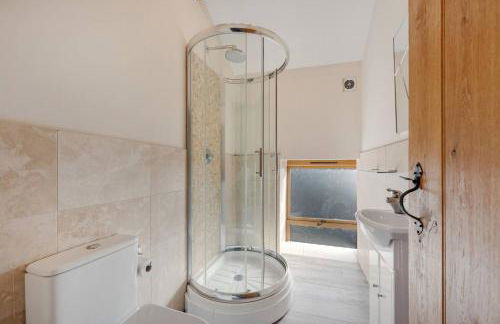 country retreat, long term stays hot tub - Photo 17