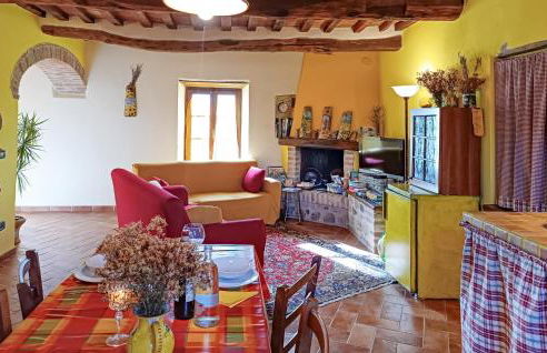 Awesome Apartment In Monticiano - Foto 4