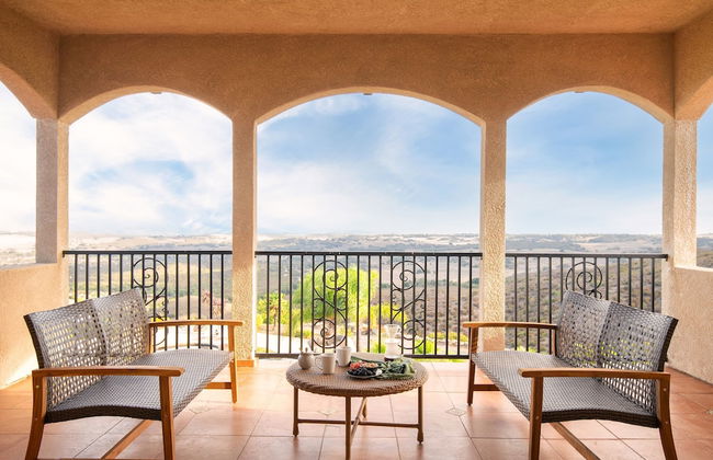 Colina by Avantstay Secluded Mountain Top Oasis w Pool Hot Tub Putting Green - Foto 10