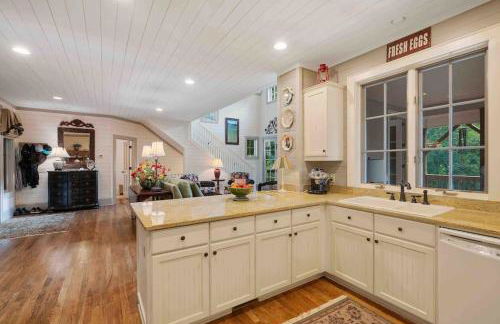 Cashiers Lux Mountain Home - Large Fire Pit - Foto 9