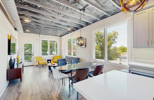 Walkable Gem! Dtwn Chattanooga Base with Balcony - Foto 10