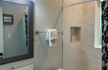 City Oasis Near NRG Stadium, Med Center & Downtown! - Photo 25