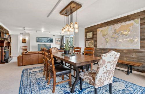 City Center Oasis Prime Location with Views - Foto 36