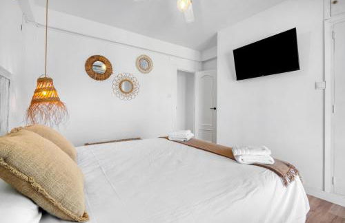 AP-7 XimoApartments con VISTAS ESPECTACULARES AL MAR - Photo 19