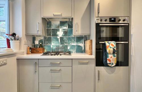 4 Bed Retreat with Balcony & Estuary views - Photo 21