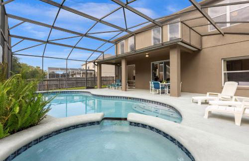 Upstay Home w Pool Hot Tub & Patio - Pet Friendly - Foto 7