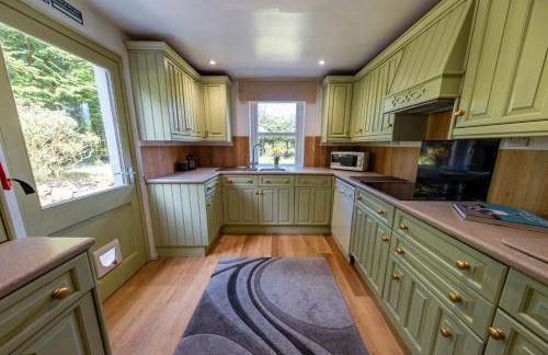 Large country house with garden, outdoor spa area & games room with Hot Tub and Fire Pit - Foto 26