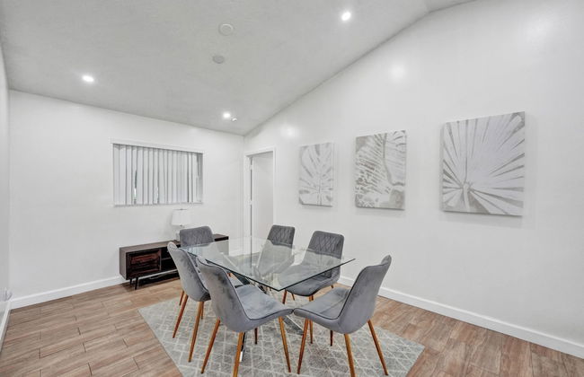 Villa Royale 4 BR Home w Pool & Hot Tub - Foto 36