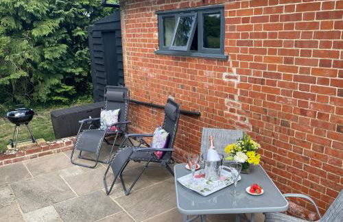 The Tack Room Cottage - Sleeps 4, Garden & Parking - Foto 57