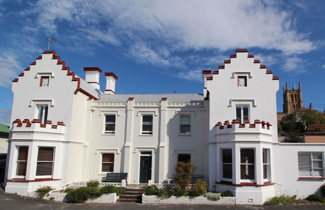 Trinity Hill Apartments - Foto 1