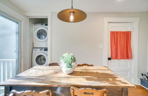 The Porch House Located in Historic Village - Foto 9